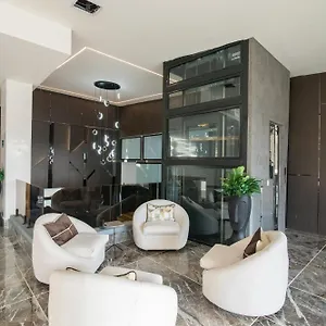 https://hotel-lovera.comcaribbean.com